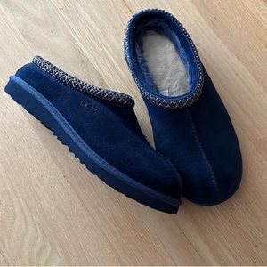Ugg Tasman II slipper kids size 5